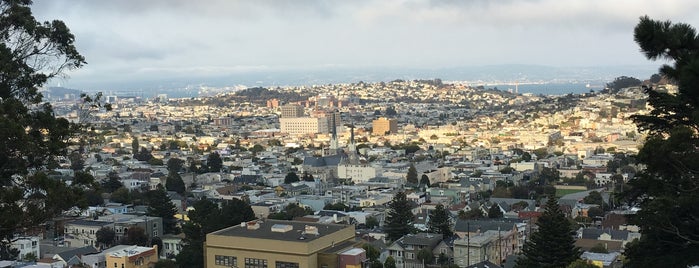 Billy Goat Hill Park is one of Lugares favoritos de _.