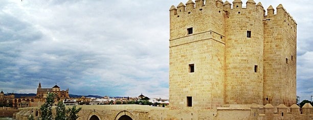 Torre de la Calahorra is one of Sevilha.