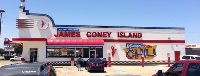 James Coney Island is one of สถานที่ที่ David ถูกใจ.