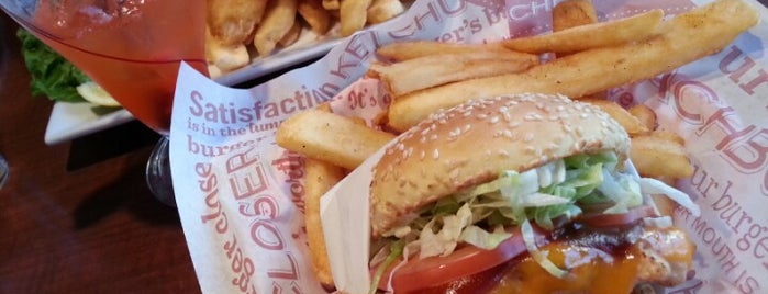 Red Robin Gourmet Burgers and Brews is one of Bons plans Vancouver.