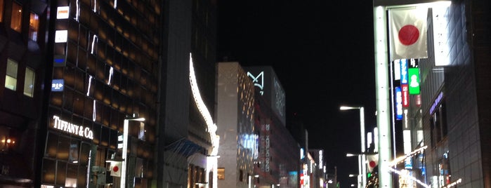 Ginza 1 Intersection is one of สถานที่ที่ Mick ถูกใจ.