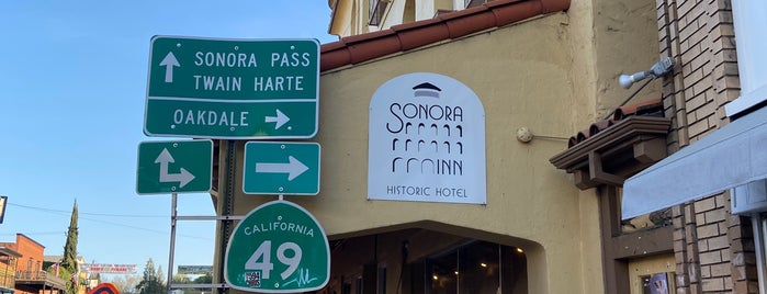 Sonora Inn is one of Alojamientos.