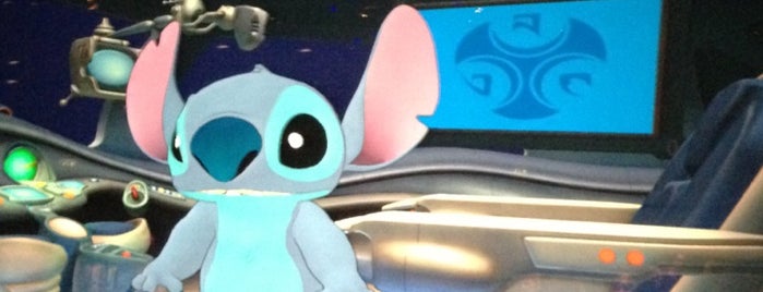 Stitch Live! is one of Lugares favoritos de Valérie.