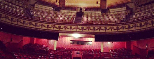 The Pabst Theater is one of Michelle 님이 좋아한 장소.
