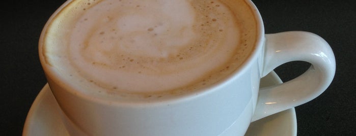 Maui Coffee Roasters is one of Jan : понравившиеся места.