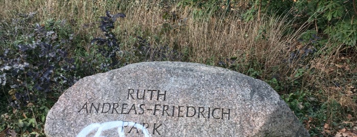 Ruth-Andreas-Friedrich-Park is one of Lieux qui ont plu à Thilo.