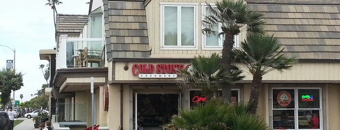 Cold Stone Creamery is one of สถานที่ที่ Char ถูกใจ.