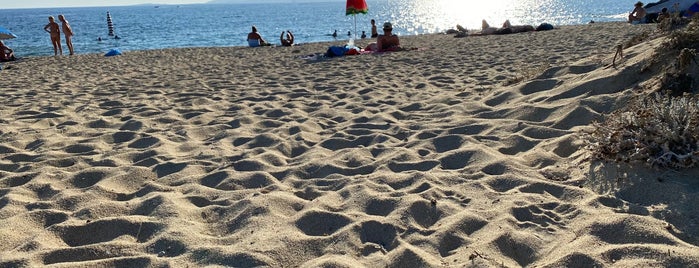 Agia Anna Nudist Beach is one of Frank'ın Beğendiği Mekanlar.