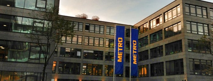 METRO HQ is one of สถานที่ที่บันทึกไว้ของ Hakan.