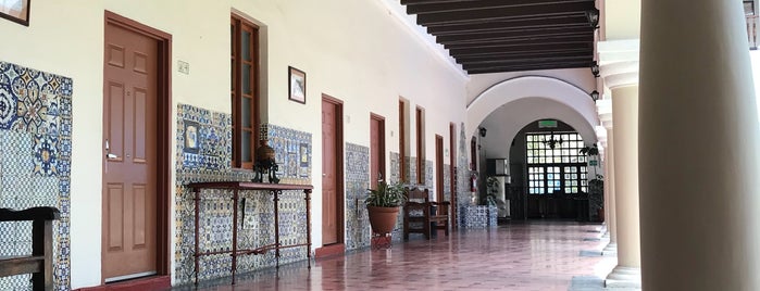 Holiday Inn is one of Lugares favoritos de Emilio.