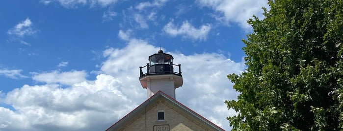 Port Washington Breakwater Light is one of Gailさんのお気に入りスポット.