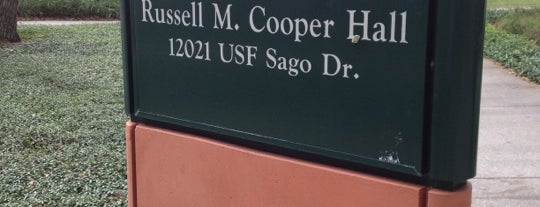 Russell M. Cooper Hall (CPR) is one of Orte, die Bernadette gefallen.