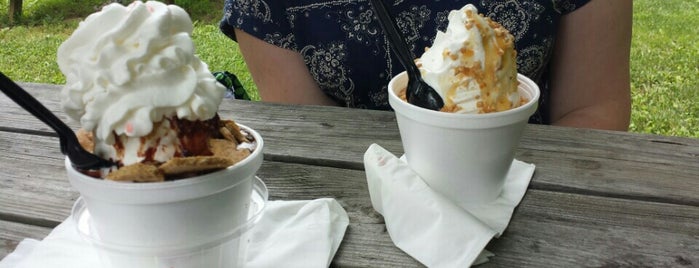 The Apple House Soft Serve Shop is one of Local Virginia Ice Cream Places.