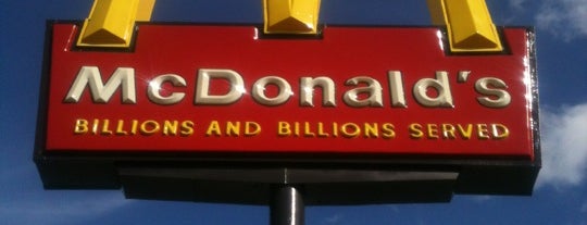 McDonald's is one of สถานที่ที่ Mariana ถูกใจ.