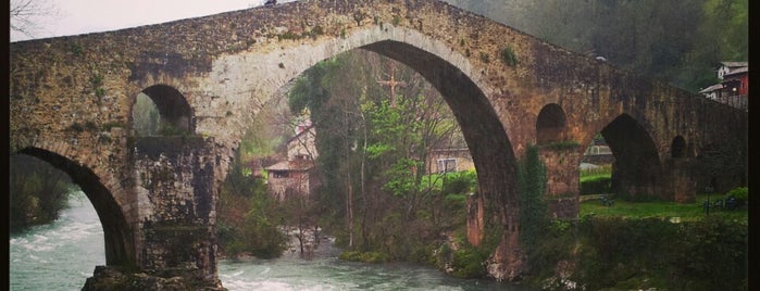Cangas de Onís is one of Things that you must see in Asturias..