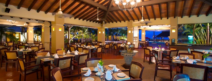Plaza Pelicanos Grand Beach Resort is one of Puerto Vallarta Hotels.
