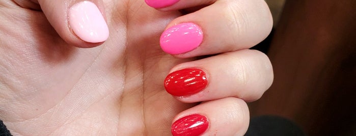 Resort Nails And Spa is one of Savannahさんのお気に入りスポット.