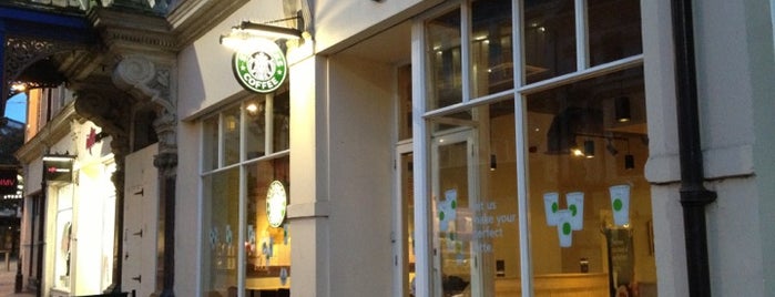 Starbucks is one of สถานที่ที่ Helen ถูกใจ.