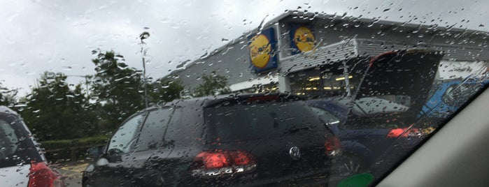 Lidl is one of Richardさんの保存済みスポット.