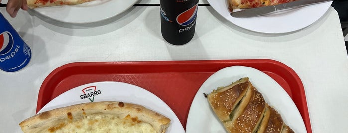Sbarro is one of Foodtrip and Les Chill Baby! :).