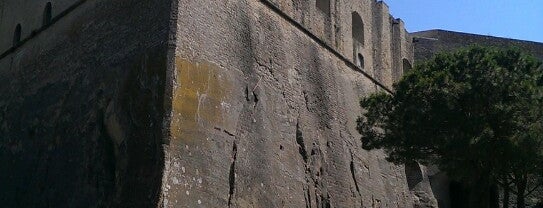 Castel Sant'Elmo is one of Napoli.
