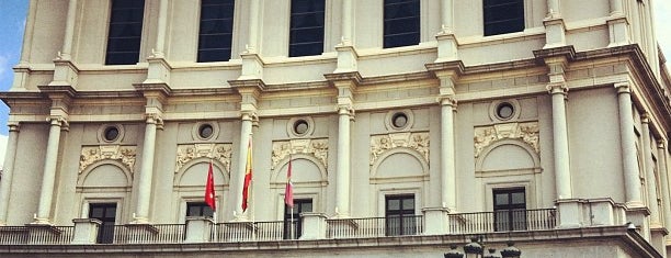 Teatro Real de Madrid is one of Madrid Essentials.