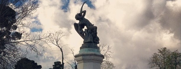 Monumento del Ángel Caído is one of Madrid.