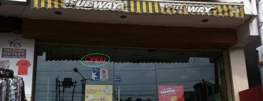 Subway is one of Tempat yang Disukai Shiraz.