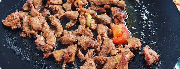 Tavacı Refik is one of Street Food.