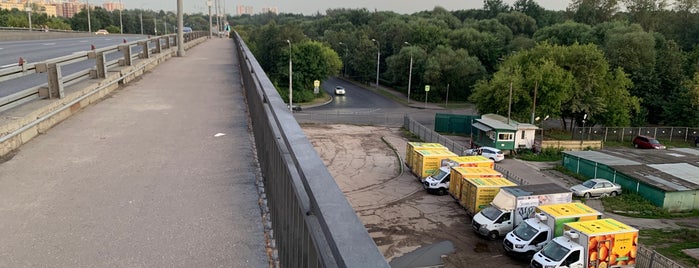 Новогиреевский мост is one of 2 Коллекция–Жемчужины и бриллианты!!!.