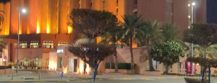Sheraton Abu Dhabi Hotel & Resort is one of Abu Dhabi.