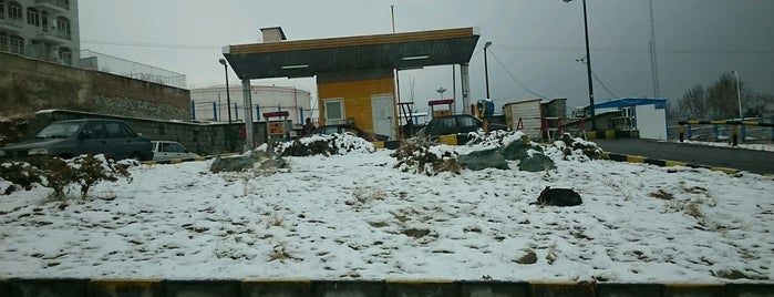 Gas Station | پمپ بنزین کوهسار is one of Gas Stations | پمپ بنزین های تهران.