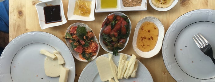 Doğacıyız Gourmet is one of Posti che sono piaciuti a Selcan.