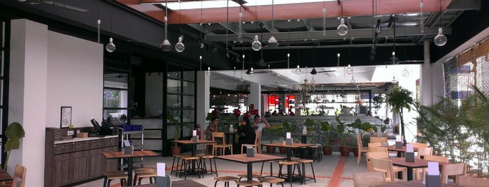 Zhia's Kitchen (如家小厨) is one of สถานที่ที่ David ถูกใจ.