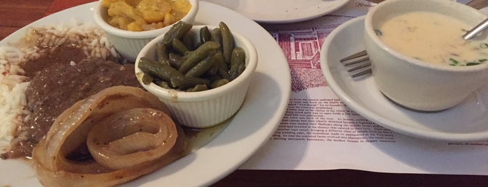 Walnut Hills Restaurant & Round Table is one of Southern Road Trip Working List.