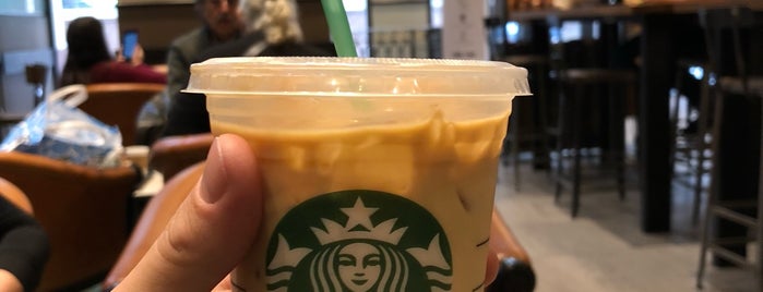 Starbucks is one of Sandra : понравившиеся места.
