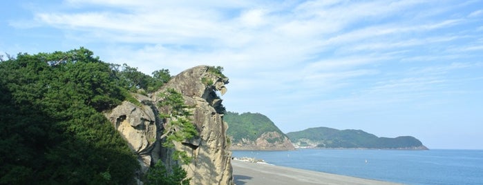 獅子岩 is one of beautiful Japan.