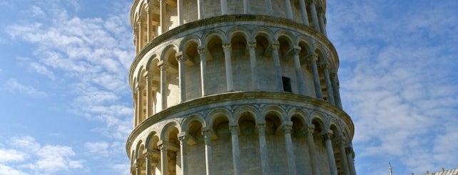 Tower of Pisa is one of world heritage sites/世界遺産.