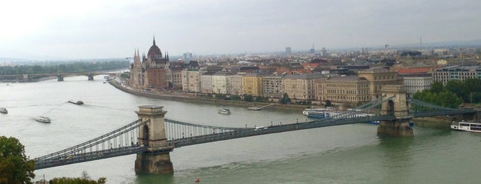 Puente de las Cadenas is one of Budapest: Student Edition.