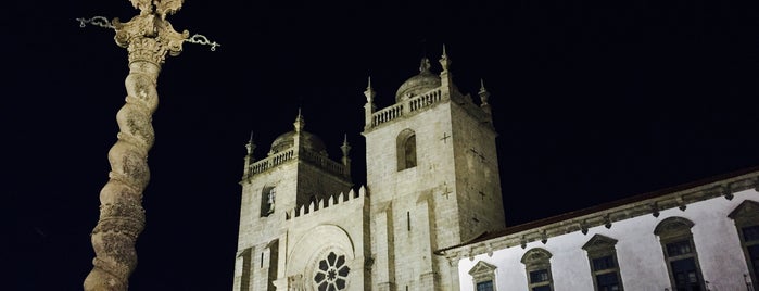 Catedral de Oporto is one of Porto.