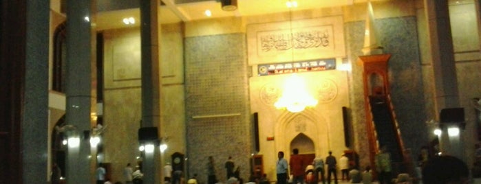 Masjid Al-Azhar JakaPermai is one of Masjid I've Visited.