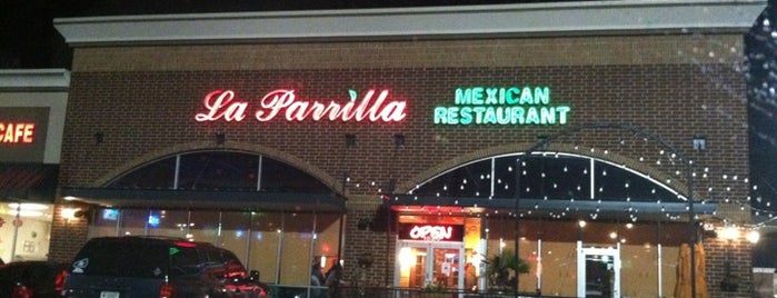 La Parrilla Mexican Restaurant is one of Tempat yang Disukai Lakesha.