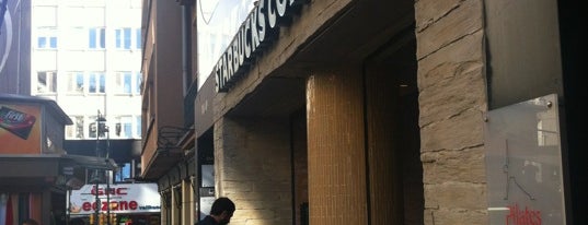 Starbucks Reserve is one of Locais curtidos por Onur.