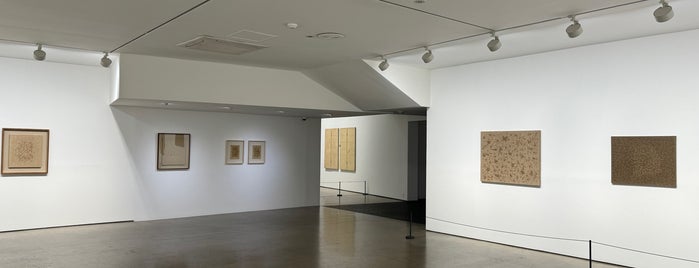 Gallery HYUNDAI is one of Art galleries.