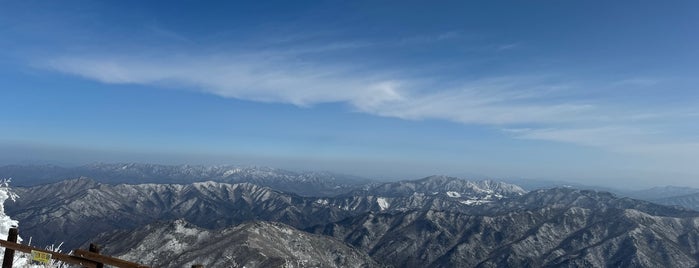 향적봉 (香積峰) is one of KOREA 전라도.