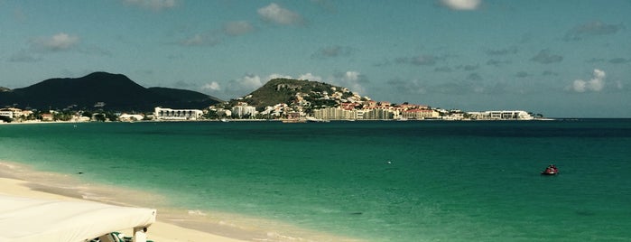 Mary's Boon Beach Resort and Spa Sint Maarten is one of Locais curtidos por Shaun.