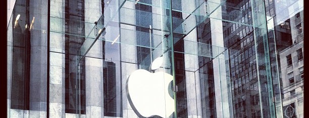 Apple Fifth Avenue is one of NYC'13.