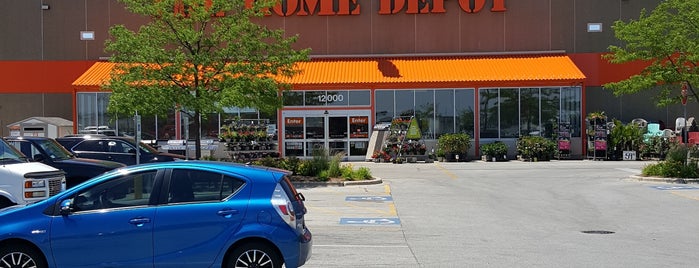 The Home Depot is one of Captain : понравившиеся места.