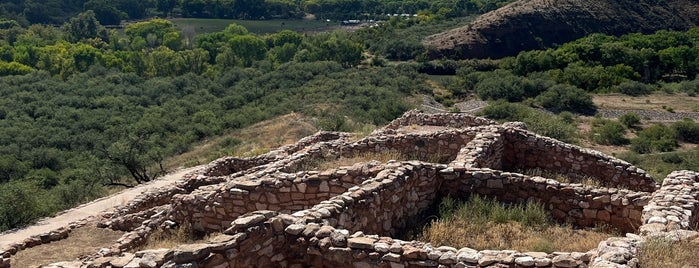 Tuzigoot National Monument is one of Locais curtidos por eric.