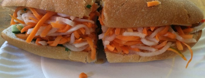 Hanco's Bubble Tea & Vietnamese Sandwich is one of Asian-To-Do List.